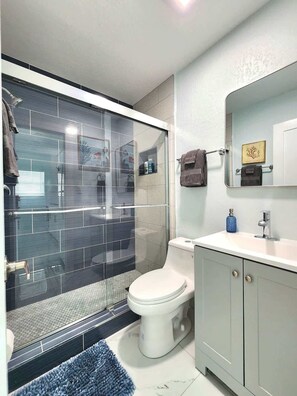 淋浴设施、吹风机