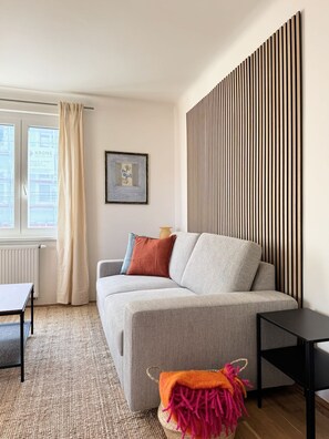 Smart TV - Sunny apartment near Yppenplatz (Wien)