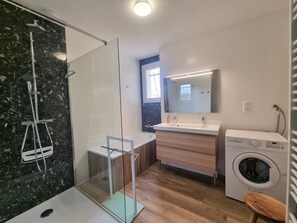 Bathroom - Spacious and comfortable lodging with terrace in Roanne (Roanne)
