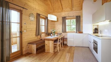 Chalet, 4 kamar tidur | Interior