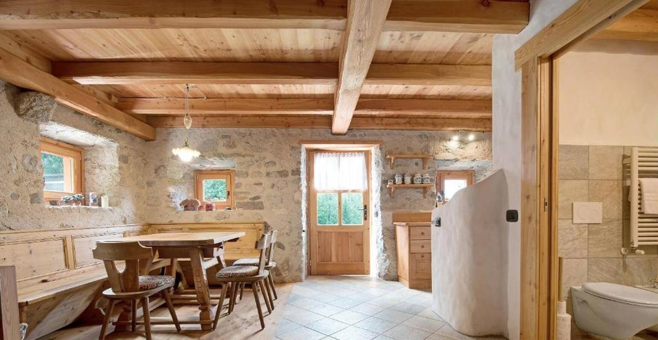 Chalet, 4 kamar tidur | Tempat makan