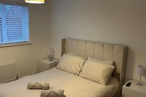 Casa | 3 habitaciones, tabla de planchar con plancha y wifi gratis 
