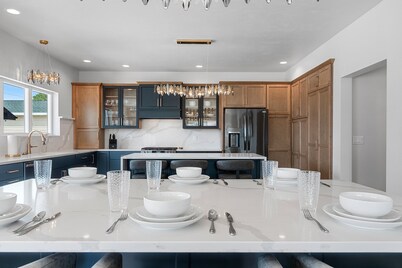 SGB  Penthouse - 7 Bedroom 6 Bath