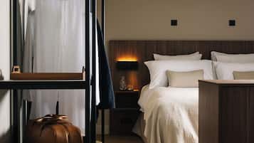 In-room safe, desk, laptop workspace, free WiFi