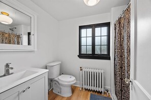 Dusch, hårtork och handdukar