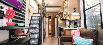 FunTropicalTinyHomeGolfCartLake