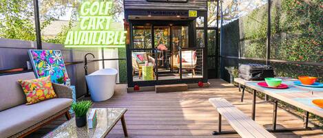 Outdoor dining