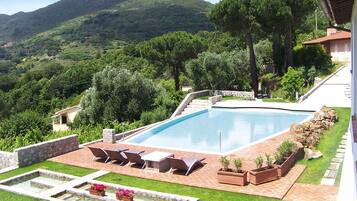 Apartamento | Piscina | Una piscina al aire libre