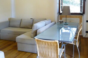 Apartment | Living room