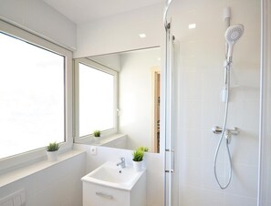 House | Bathroom - Holiday Home Near Baltic Beach and Lake Bukowo (Darlowo)