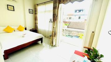 Double Room, Balcony, Courtyard View | Blackout drapes, free WiFi