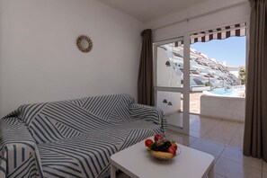 Terrace/patio - Las Floritas 29 - One Bed with pool view (Playa de las Americas)
