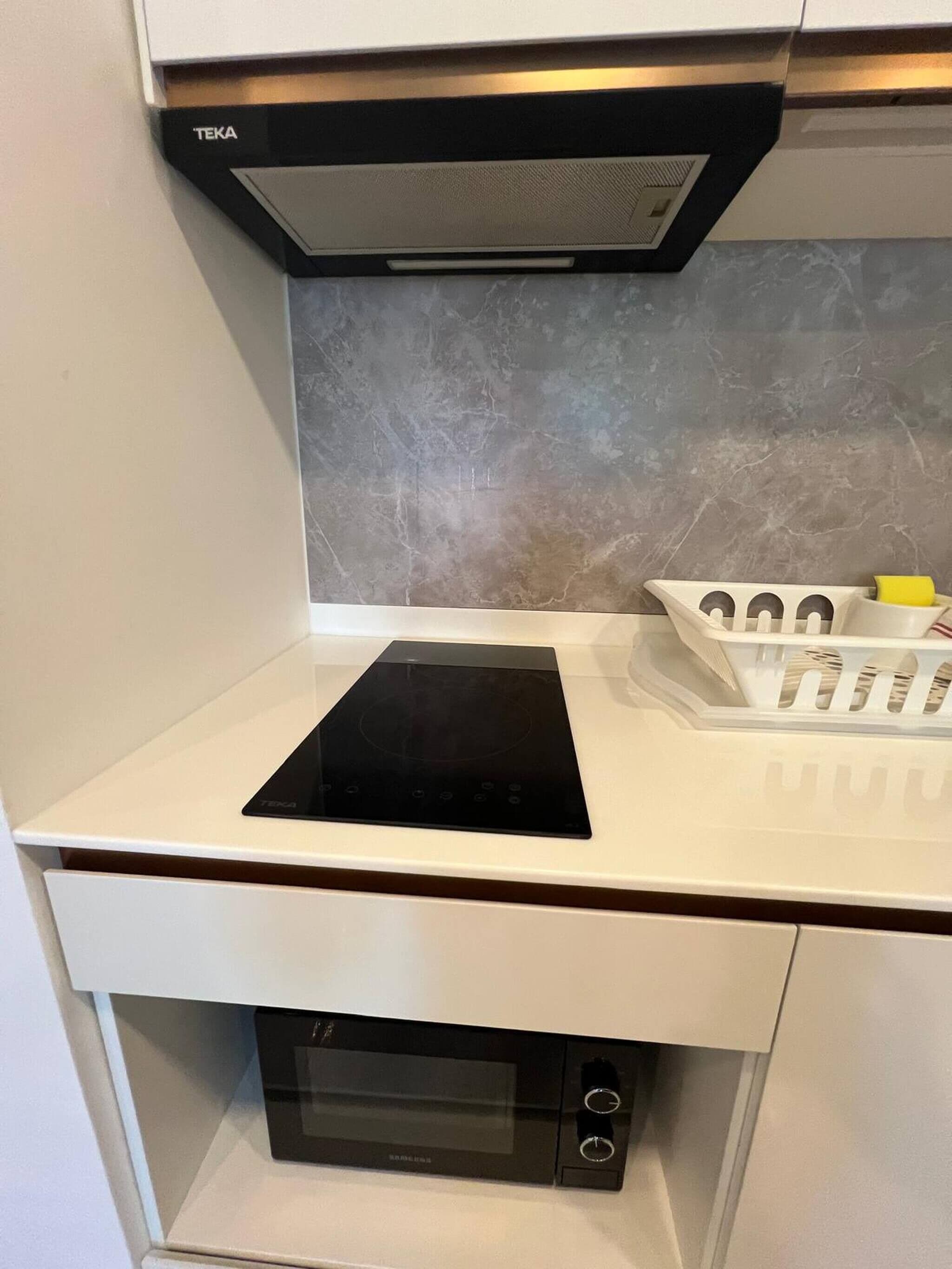 Apartment, 1 Bedroom, Accessible, Balcony | Private kitchen