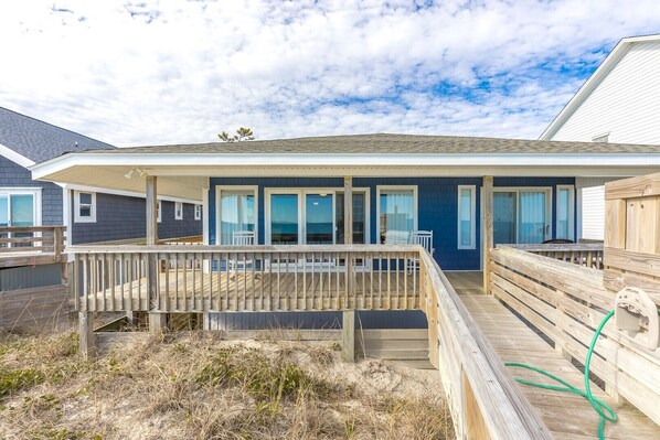 Terrace/patio - Fancy Free - Oceanfront 4 BR. (Surf City)