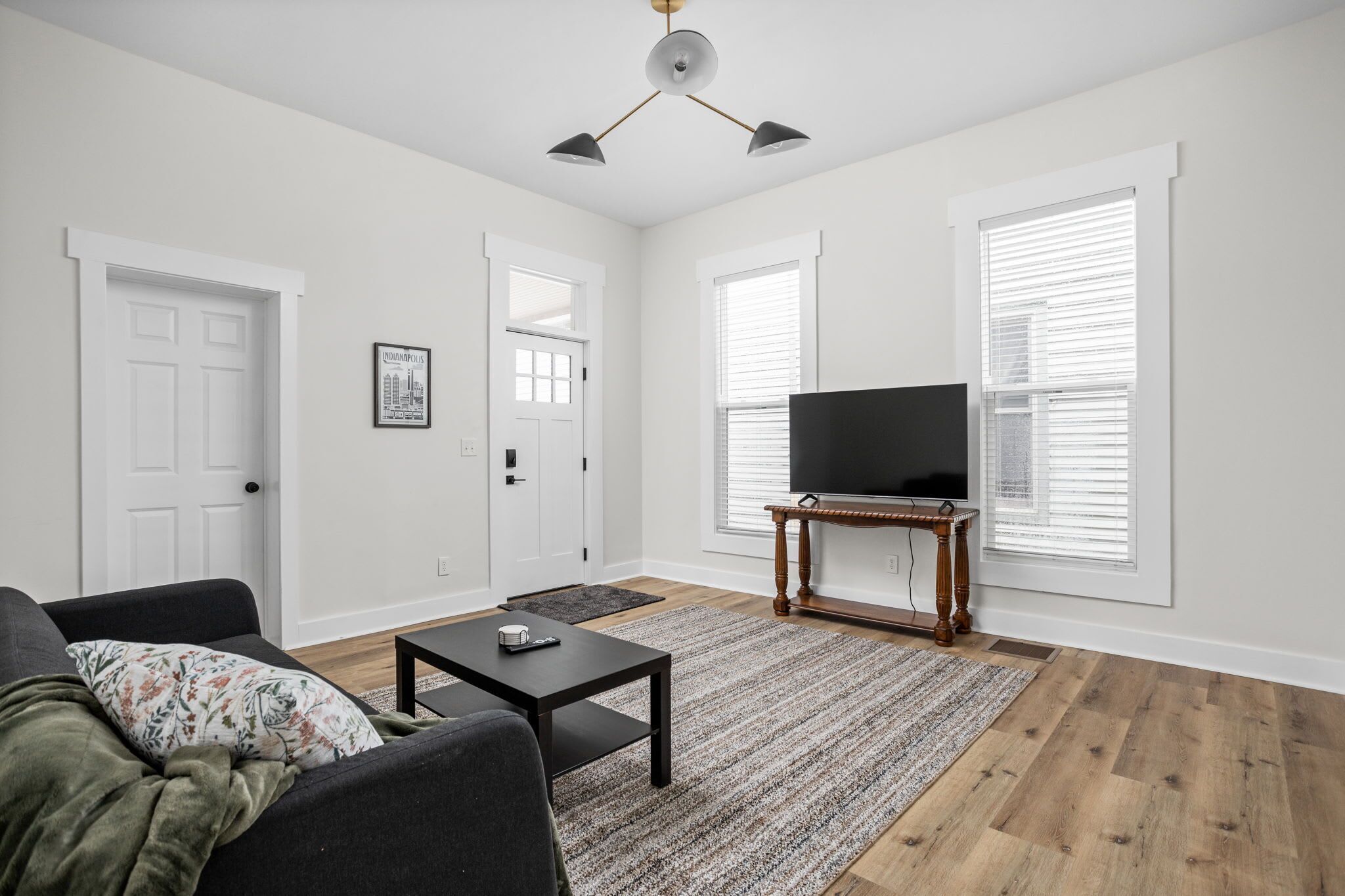 Indy Stay | Clean, Chic + Central - Indianápolis, IN