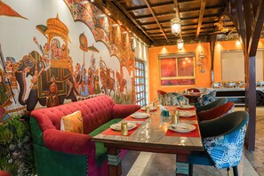 Restaurant - The Neeraj Ganga Heritage Palace (Rishikesh)