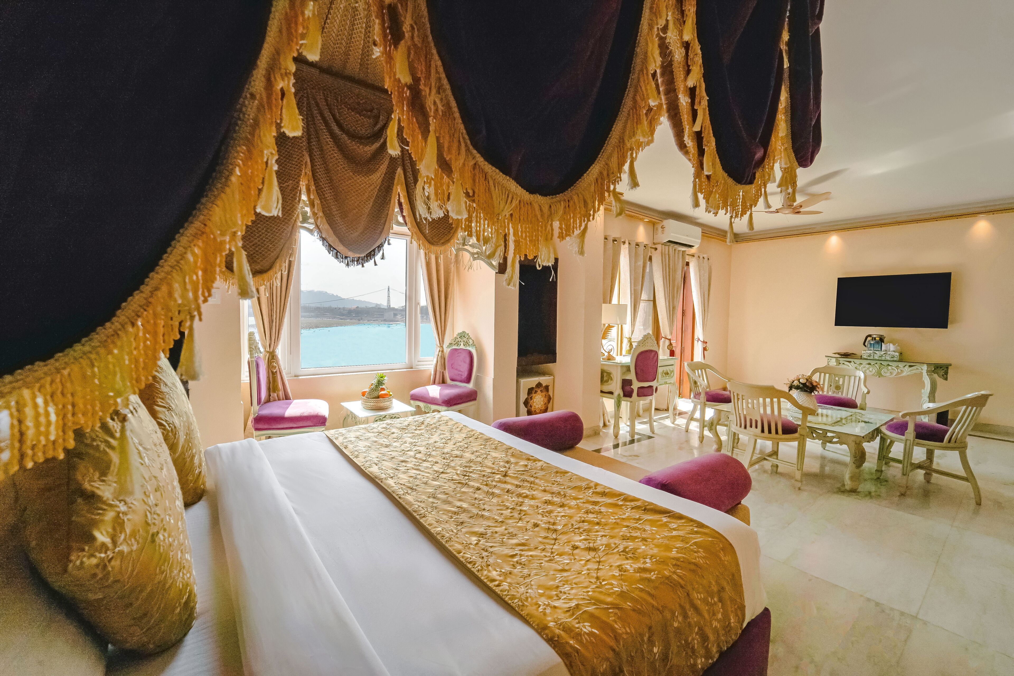 Royal Suite, River View | Desk, laptop workspace, blackout curtains, soundproofing