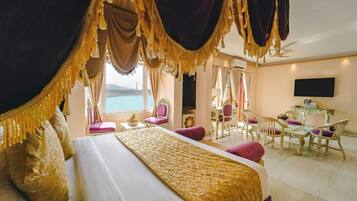 Royal Suite, River View | Desk, laptop workspace, blackout curtains, soundproofing