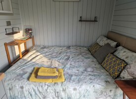 1 habitación, wifi gratis y ropa de cama