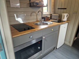 Cabana | Cozinha privada | Geladeira, micro-ondas, cooktop, chaleira elétrica