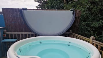 小屋 | 室外 SPA 浴池
