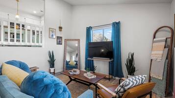 Familienhaus, 3 Schlafzimmer, Hügelblick | Wohnbereich