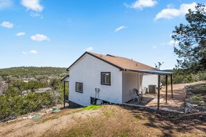 Family House, 3 Bedrooms, Hill View | Living area | TV - The Heritage Hideaway Views Games & More (Leander)