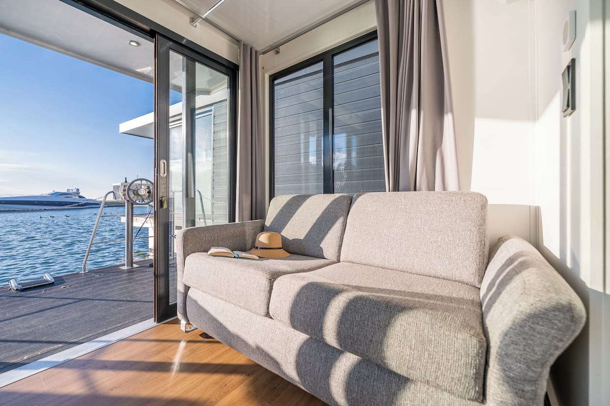 Signature Double Room, Sea View | Desk, free WiFi, bed sheets
