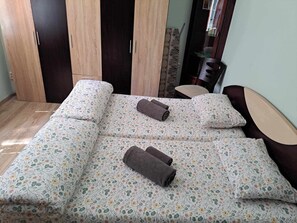 2 Schlafzimmer, Bügeleisen/Bügelbrett, kostenloses WLAN, Bettwäsche