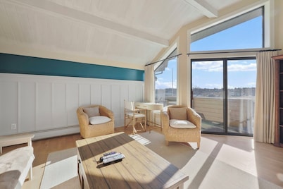Water View | Bright & Modern | Downtown Charlevoix | Indoor/Outdoor Pool