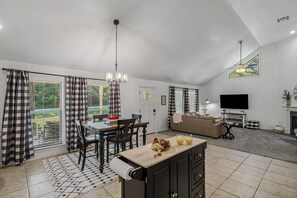 TV connectée, cheminée