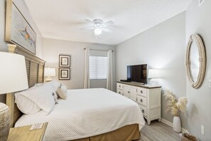 3 bedrooms, iron/ironing board, free WiFi, bed sheets - The Palms 1002 by Liquid Life (Orange Beach)
