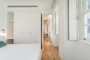 1 chambre, fer et planche à repasser, accès au Wi-Fi (inclus)