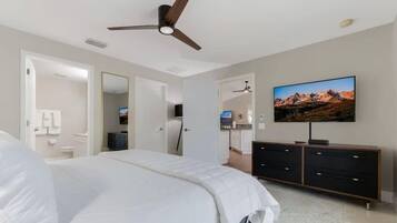 3 habitaciones, tabla de planchar con plancha, wifi y ropa de cama