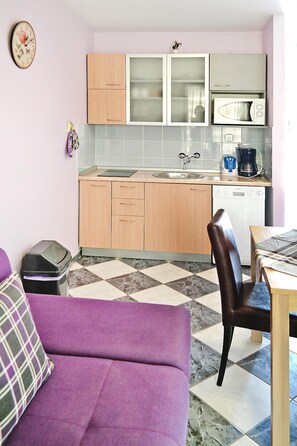 Classic-Apartment, 3 Schlafzimmer | Eigene Küche | Kühlschrank, Mikrowelle, Geschirrspüler