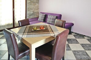 Living room - Apartments Lug, Privlaka With Pool (Privlaka)