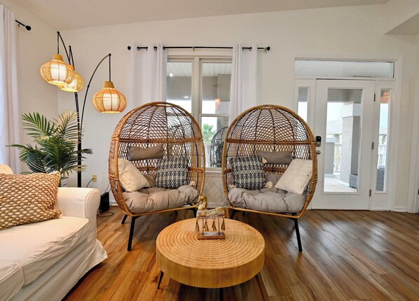 Televisión y futbolito 