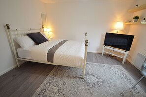 House | 1 bedroom, iron/ironing board, free WiFi, bed sheets - Hackney E5 - Perfect for Couples Getaway (London)
