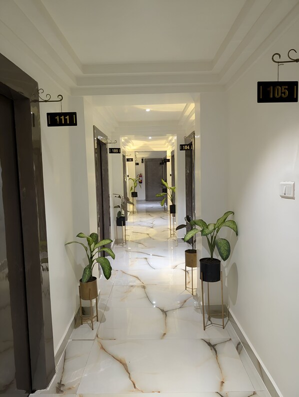 Interior entrance - The Vibs International (Damoh)