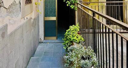 Old Town Nest - Montegrappa Street