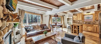 Pine Ridge Cabin: Stylish A-Frame - BBQ, Hot Tub, Games