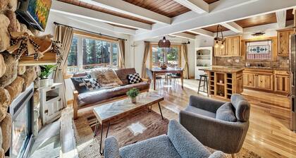 Pine Ridge Cabin: Stylish A-Frame - BBQ, Hot Tub, Games