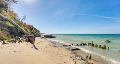 Cottage w/ Private Beach + Fire Pit in Manistee!