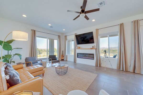 House (4 Bedrooms) | Interior