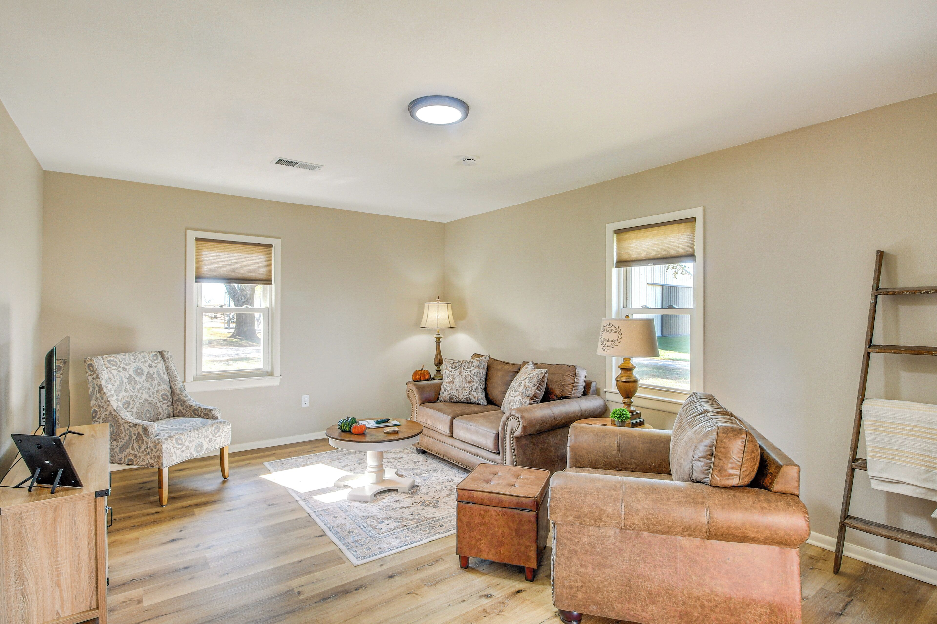 House (2 Bedrooms) | Interior