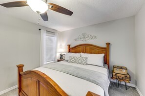 House (3 Bedrooms) | Interior - Near Lake Dardanelle: Updated Home w/ Large Yard! (Russellville)