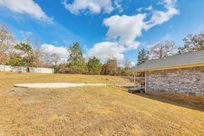 House (3 Bedrooms) | Interior - Near Lake Dardanelle: Updated Home w/ Large Yard! (Russellville)