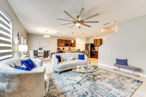 House (5 Bedrooms) | Front of property