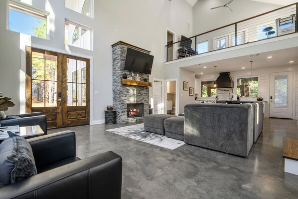 House (2 Bedrooms) | Interior