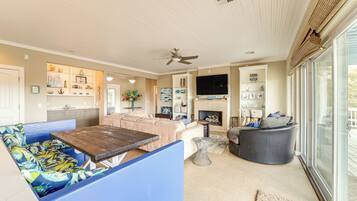 House (5 Bedrooms) | Interior